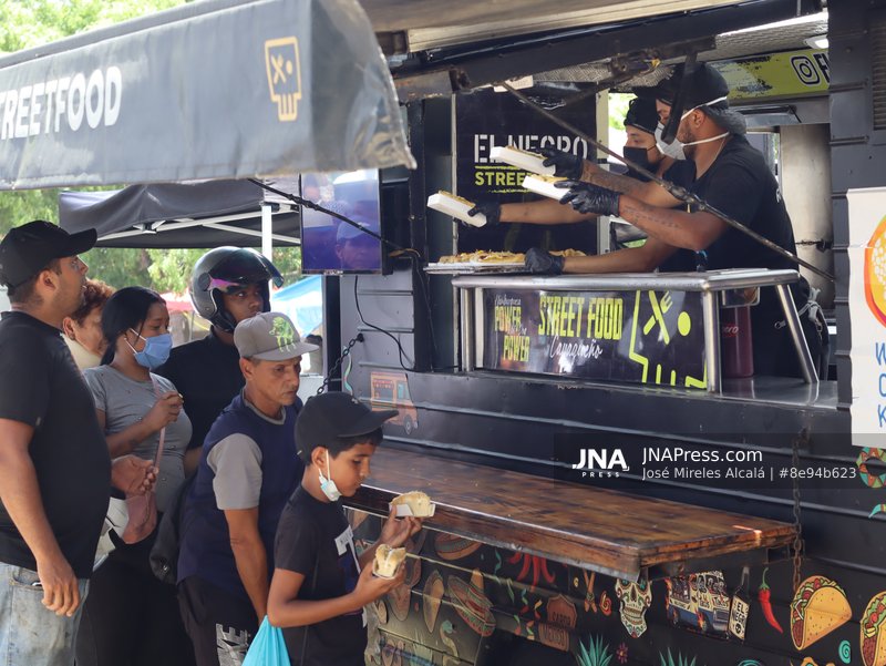 An international organization distributes 60,000 meals in earthquake-affected areas in Venezuela.