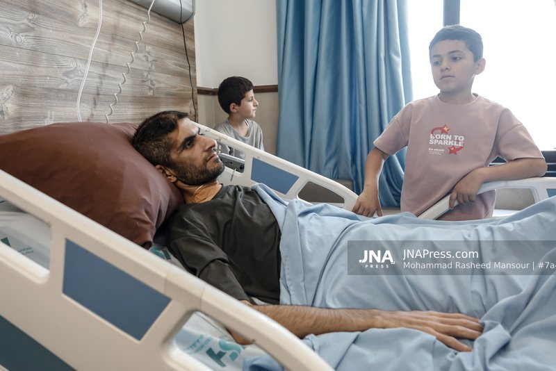 Former Palestinian prisoner and journalist receives treatment after reported medical complications