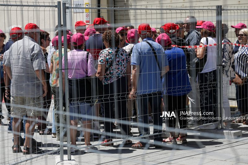 Barcelona prepares the Sagrada Família security and logistics operation ahead of Pope Leo XIV's visit