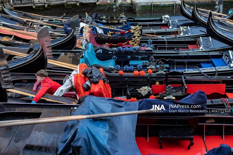 Venetian gondolier recalls escorting Charles and Diana during 1985 royal visit