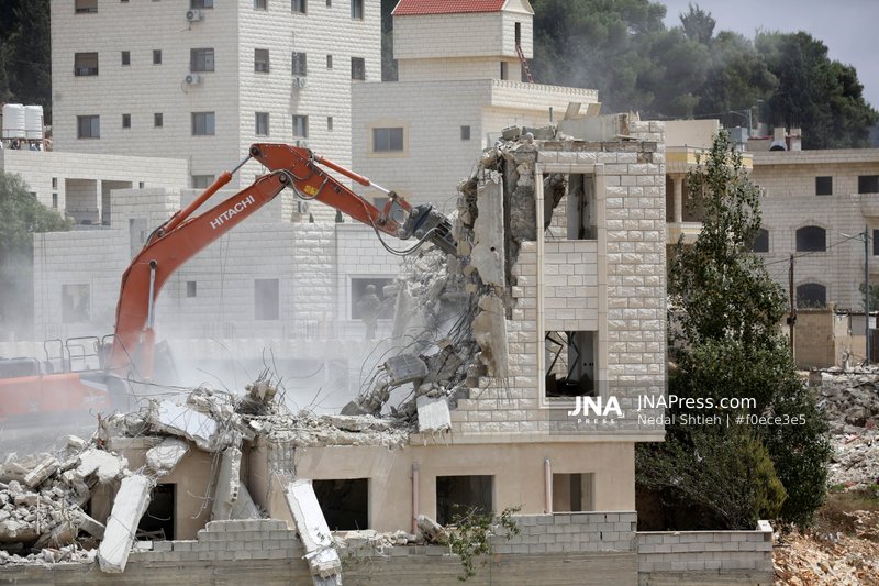 Israeli Bulldozers Demolish Two Houses Near Nablus