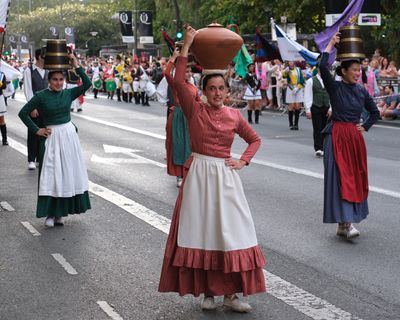 San Sebastián commemorates 1813 destruction with candlelight ceremony