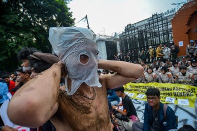 Indonesian Students Protest Economic Policies, Oppose Expanded Military Role in Civilian Affairs