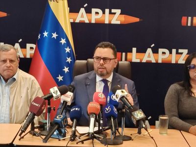 Opposition Figure Promotes Dollarization in Venezuela With Support From Trump Ally Steven Hanke