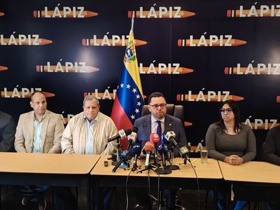 Venezuelan opposition leader Antonio Ecarri proposes dollarization of economy