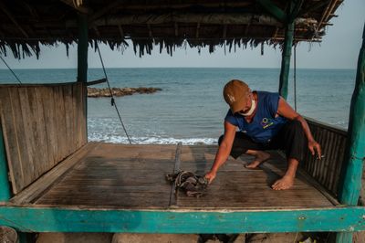 Local Communities Affected by Ash from the Eruption of Mount Anak Krakatau in Banten, Indonesia