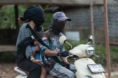 Local Communities Affected by Ash from the Eruption of Mount Anak Krakatau in Banten, Indonesia