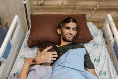 Photo | From Behind Israeli Prison Bars to a Hospital Bed: What Israeli Prisons Did to Palestinian Journalist Mujahid Bani Muflih