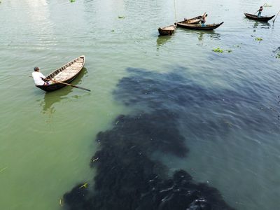 Industrial waste puts Buriganga river under pollution pressure
