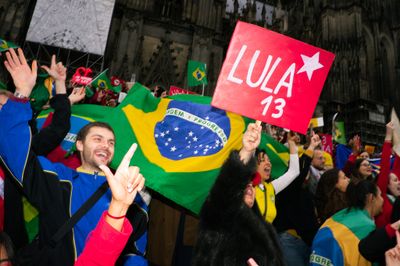 Hundreds of Lula supporters gather in Cologne