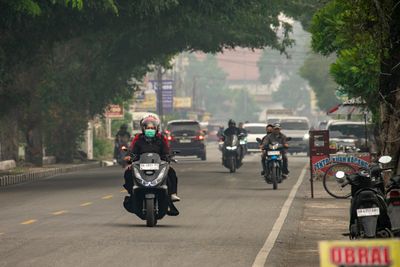 Forest fires blanket parts of Sumatra with toxic haze