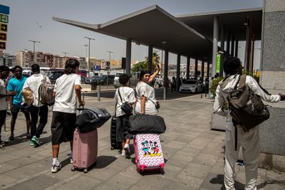 85 migrants leave Ceuta reception centre to begin new lives in mainland Spain