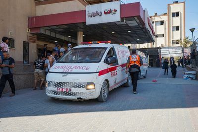 Casualties Arrive at Nasser Medical Complex After Strike in Central Khan Younis