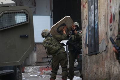 Israeli Forces Demolish Jalazoun Memorial