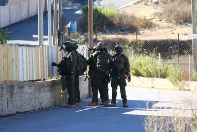 Israeli forces raid Qatanna near Jerusalem