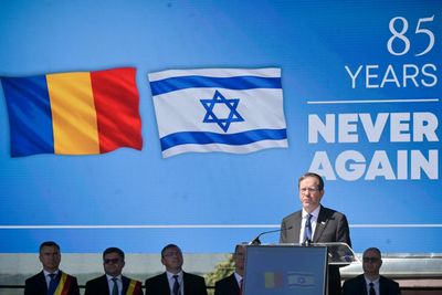 Herzog marks 85th anniversary of Iași Pogrom