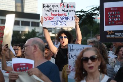 Protest in Tel Aviv Calls for Release of Palestinian Doctor Hussam Abu Safiya