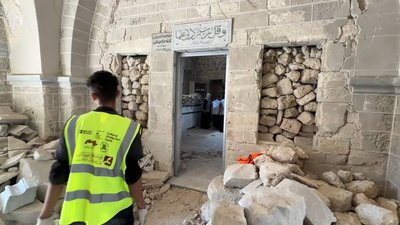 Gaza's Al-Omari Great Mosque Library Preserves Centuries of Palestinian History Amid Destruction