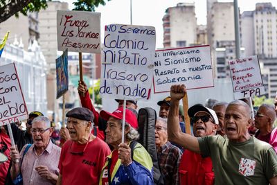 Chavismo protests against the oil deal with the US